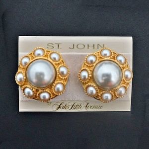 St John vintage 1980’s clip on ear bobs with large faux pearl inset